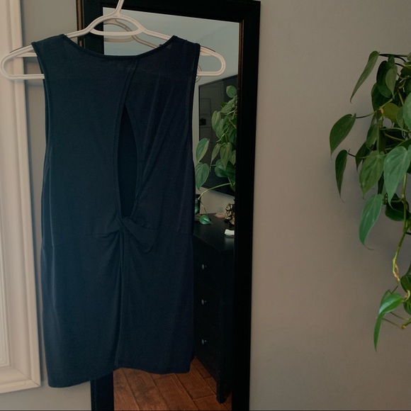 EUC Blue Open Twist Back Medium Dynamite Top - Picture 3 of 5